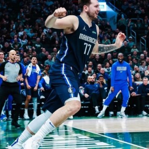 拒绝再次空砍！连续5场30+三双 东契奇带队止连败