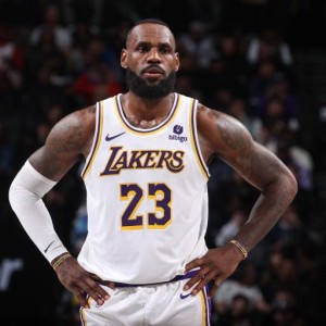 55直播NBA-詹皇1+1顶薪留队搭档儿子 湖人引援计划宣告失败